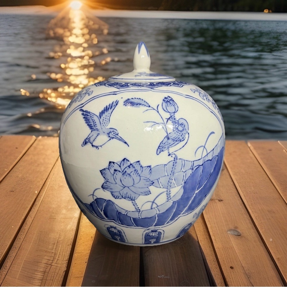 Blue White Porcelain 10" Ginger Jar Kingfisher Bird Lotus Flower Chinoiserie Lid